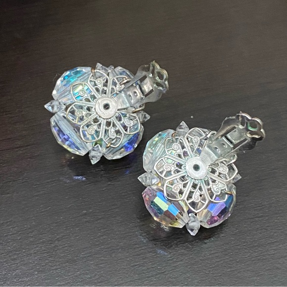Vintage Laguna Aurora Borealis Cluster Clip Earrings - Picture 9 of 13